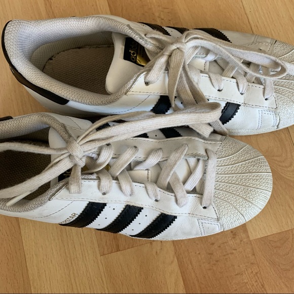 Adidas original shoes - Picture 4 of 4
